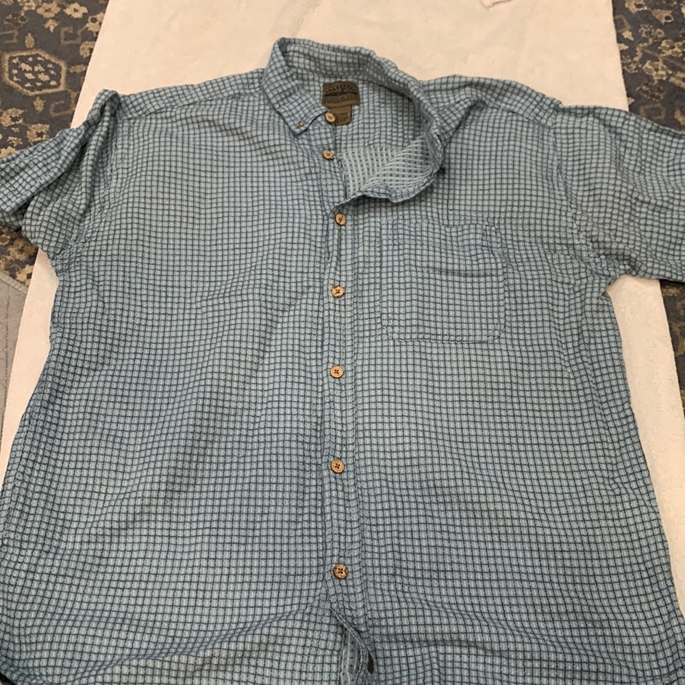 Flyshacker Short Sleeve Button Down Size XL